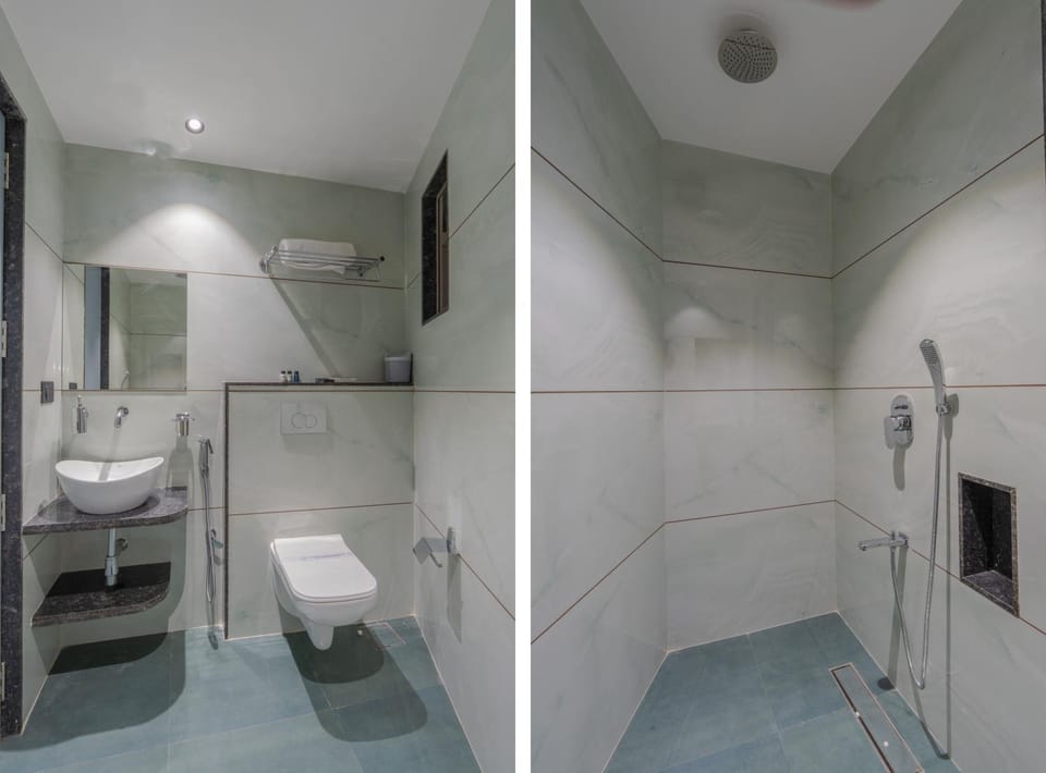 Shower, Toilet, Bathroom, towels