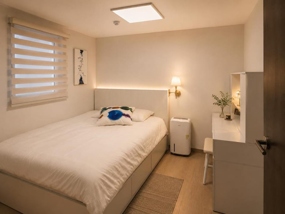 Bed, Bedroom