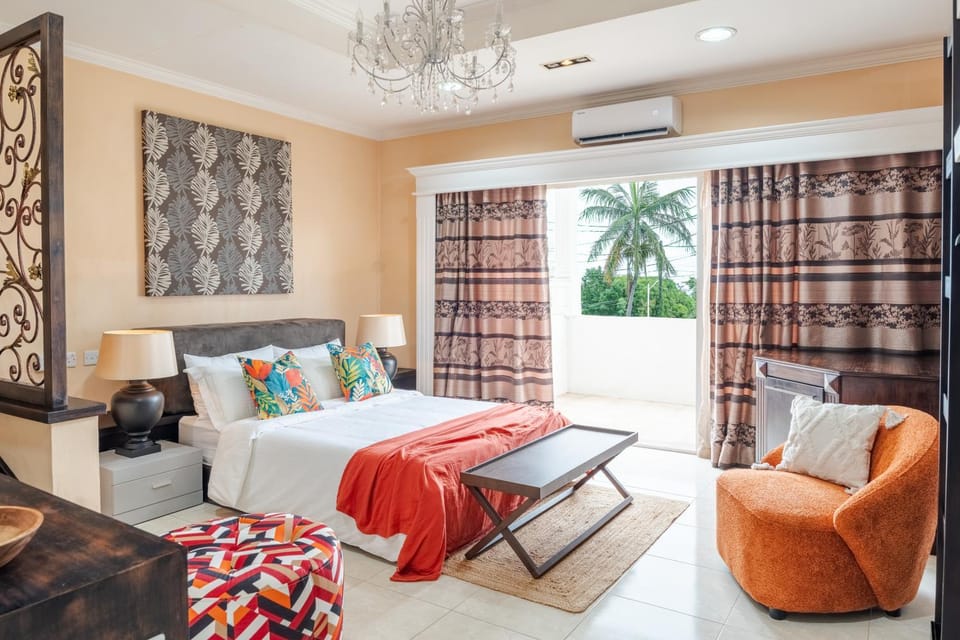 Luxe Oasis Palma Villa in Rivière Noire District, Mauritius
