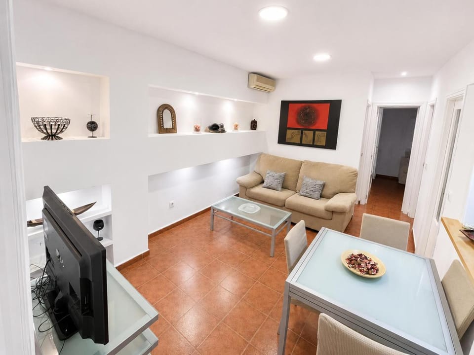 Communal lounge/ TV room, TV and multimedia, Entertainment