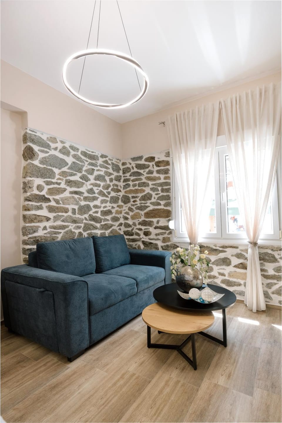 Yiayia's Kalesma - Private Garden View Apartment in Kavala