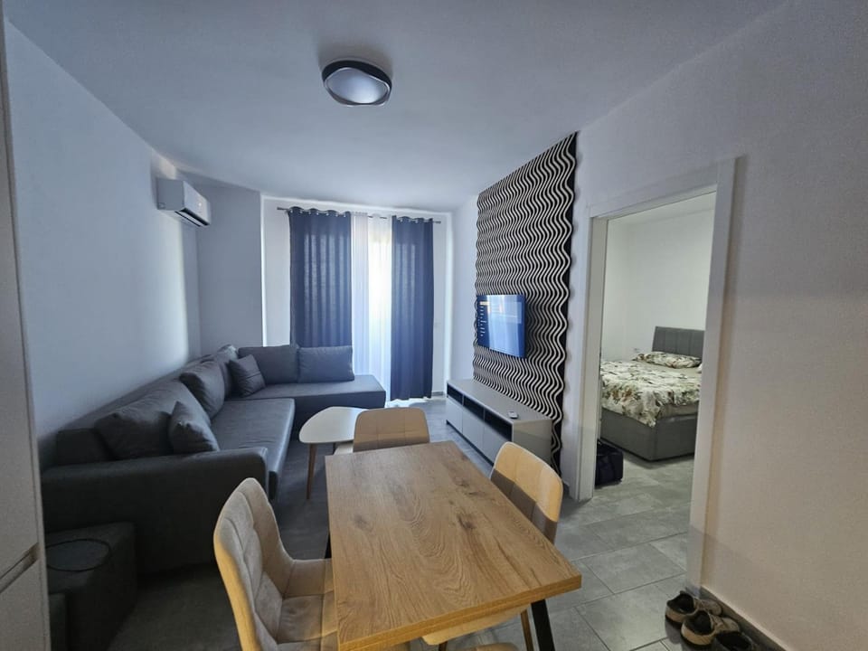 TV and multimedia, Living room, Dining area, heating, air conditioner
