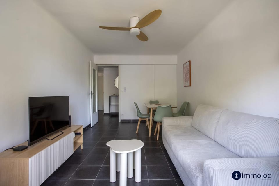 Apartment near airport Apartment in Nice
