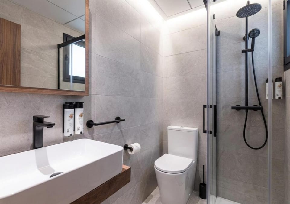 Shower, Bathroom