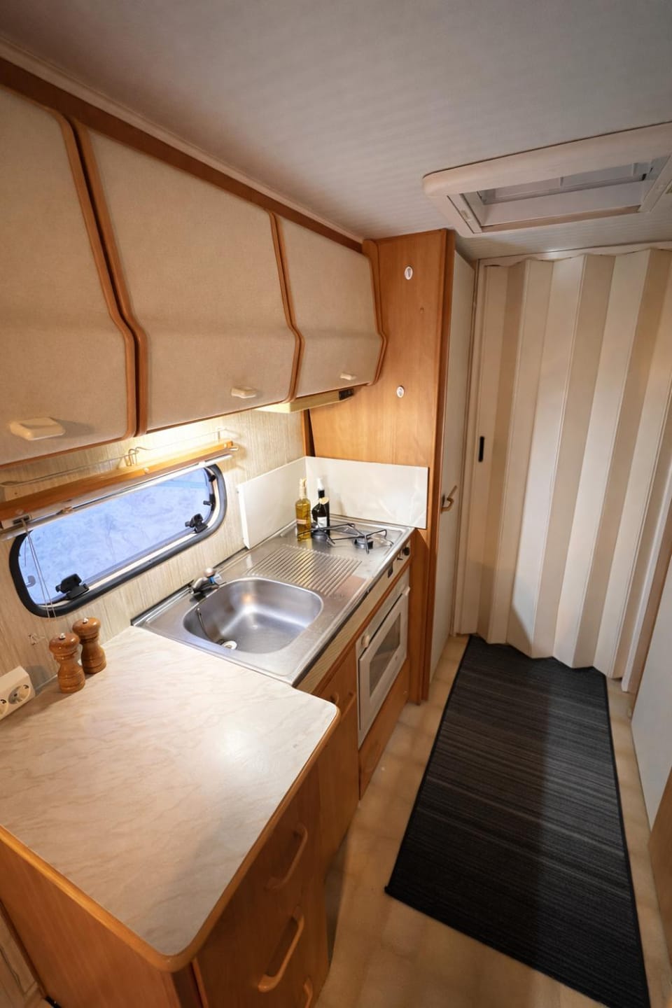 Stunning Summer Caravan in Sommarøy Campground/ 
RV Resort in Troms Og Finnmark