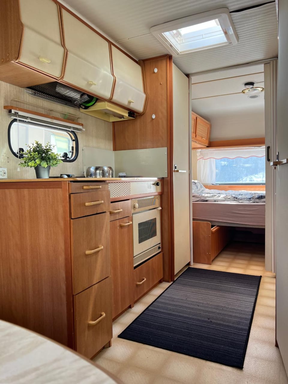 Stunning Summer Caravan in Sommarøy Campground/ 
RV Resort in Troms Og Finnmark