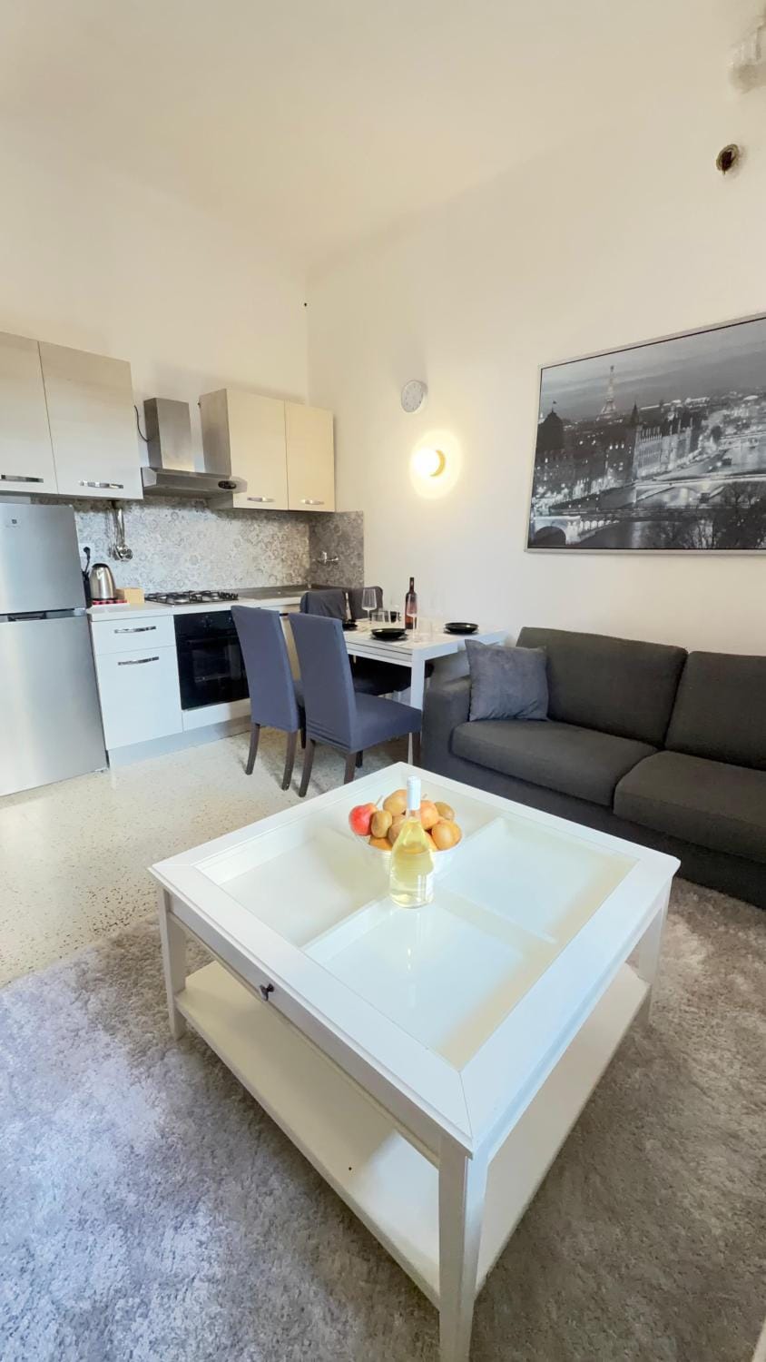 Zanardi Rooms 10' Station Free Parking Apartment in Bologna