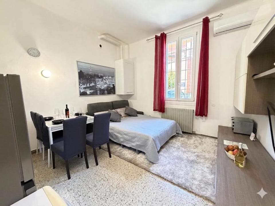 Zanardi Rooms 10' Station Free Parking Apartment in Bologna
