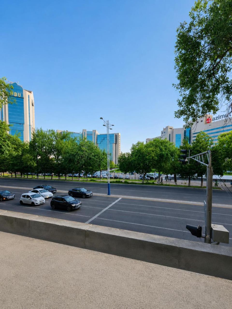 Facade/entrance, Day, City view, Location, Parking