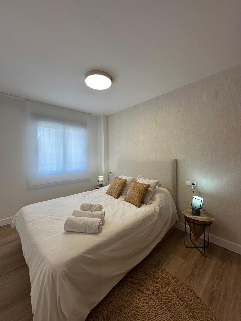 M1116 - Mondrian World, Elegance - ServHouse Apartment in Valencian Community