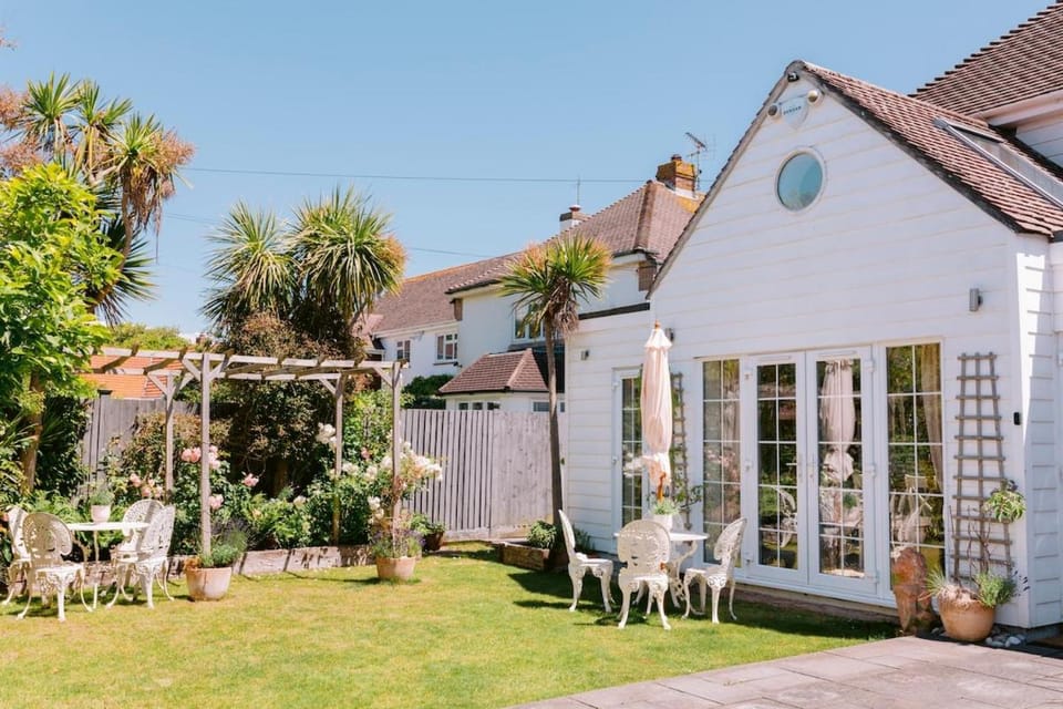 The Hamptons Beach House House in Arun District