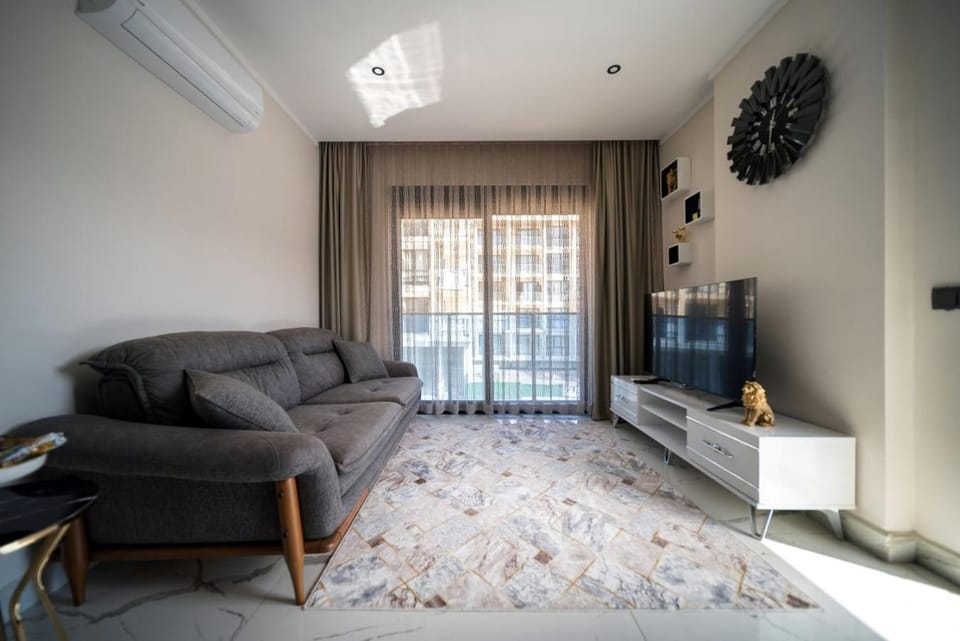 Communal lounge/ TV room, TV and multimedia, Living room, Seating area, Evening entertainment