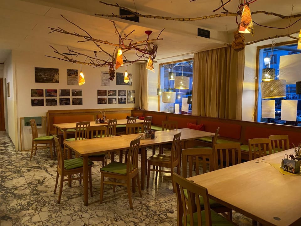 Restaurant/places to eat