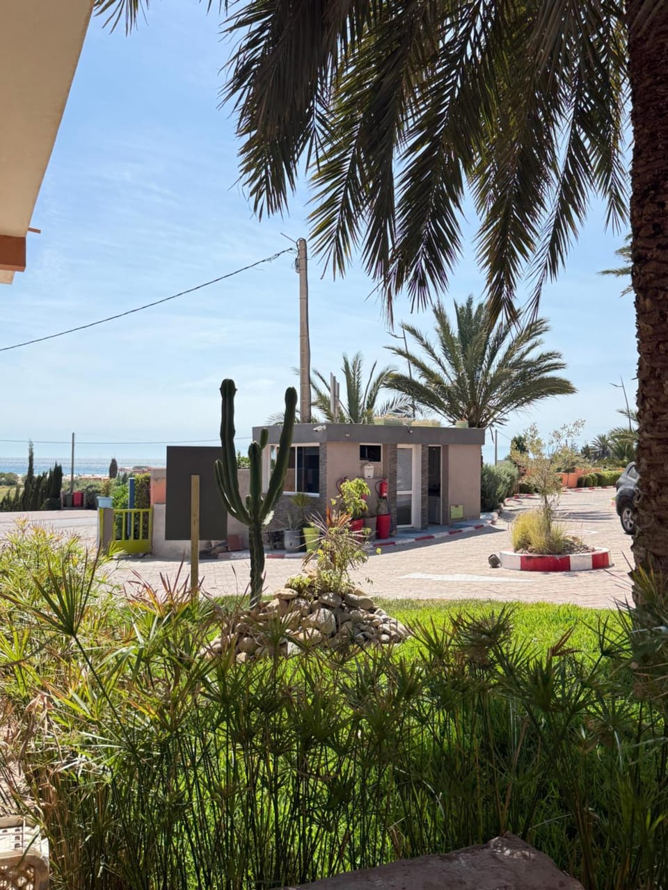 Appartement résidence sécurisée et plage à pied Apartment in Souss-Massa