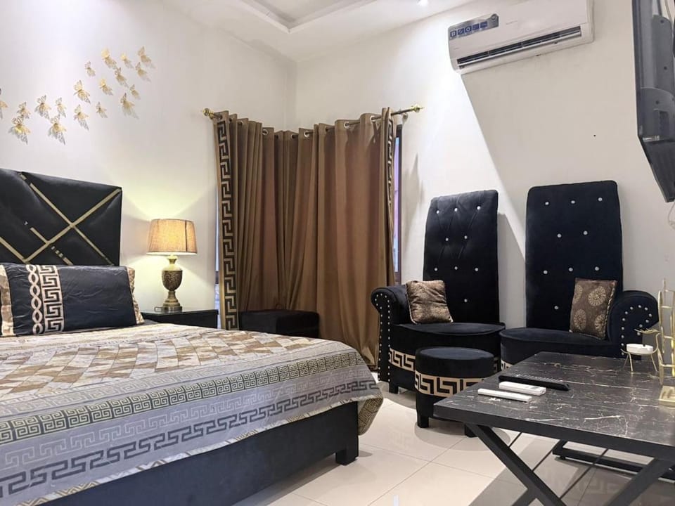 Luxury Stay in DHA Phase 4 Comfort and Luxury Apartment in Lahore