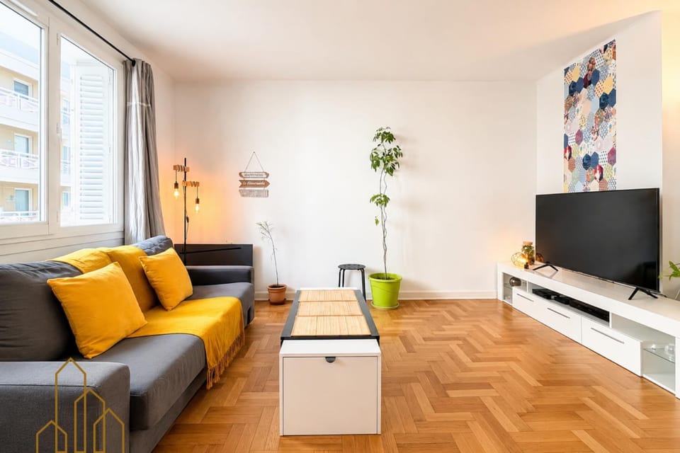 Charmant appartement avec Balcon proximité Gare Apartment in Villeurbanne