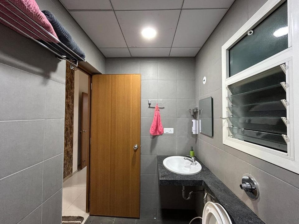 Shower, Bathroom, bidet