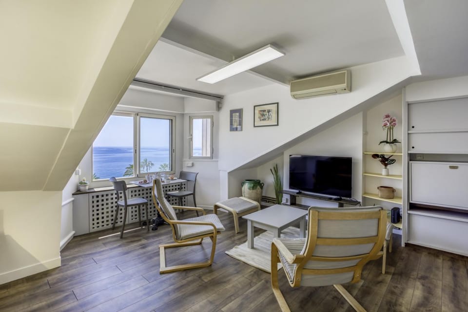 S14 Staywizus - 1 BDR Promenade des Anglais Sea View - AC Apartment in Nice