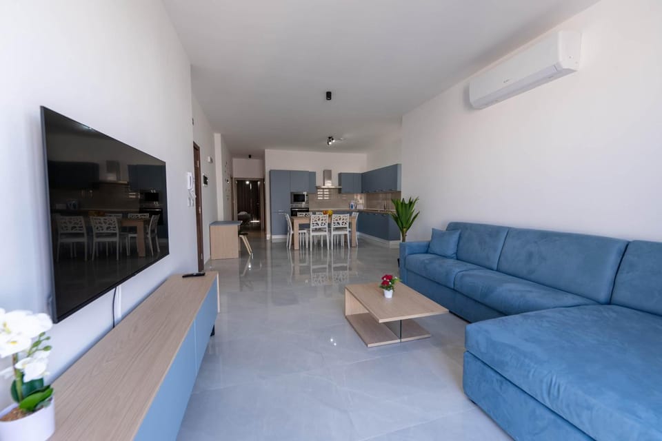 Swieqi Luxury 2BDR Penthouse with Large Terrace Apartment in Malta