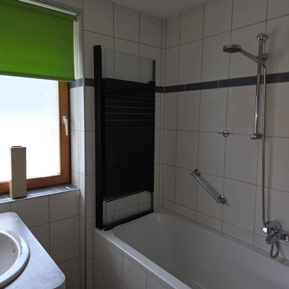 Shower, Bathroom, Bath