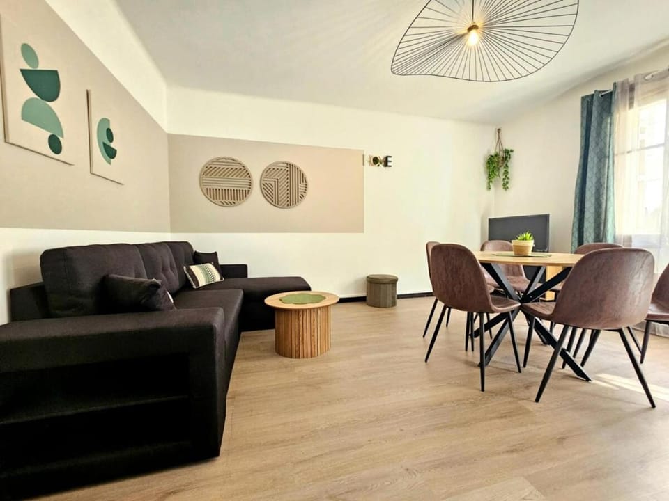 Le Matelot 3 bedrooms 5 people beachfront Apartment in Port-la-Nouvelle