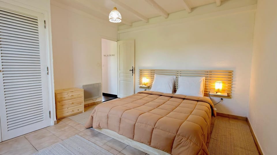 Villa charmante - Piscine- Jacuzzi Villa in Le Puy-Sainte-Réparade