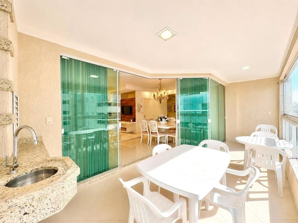 Balcony/Terrace, Beach, Seasons