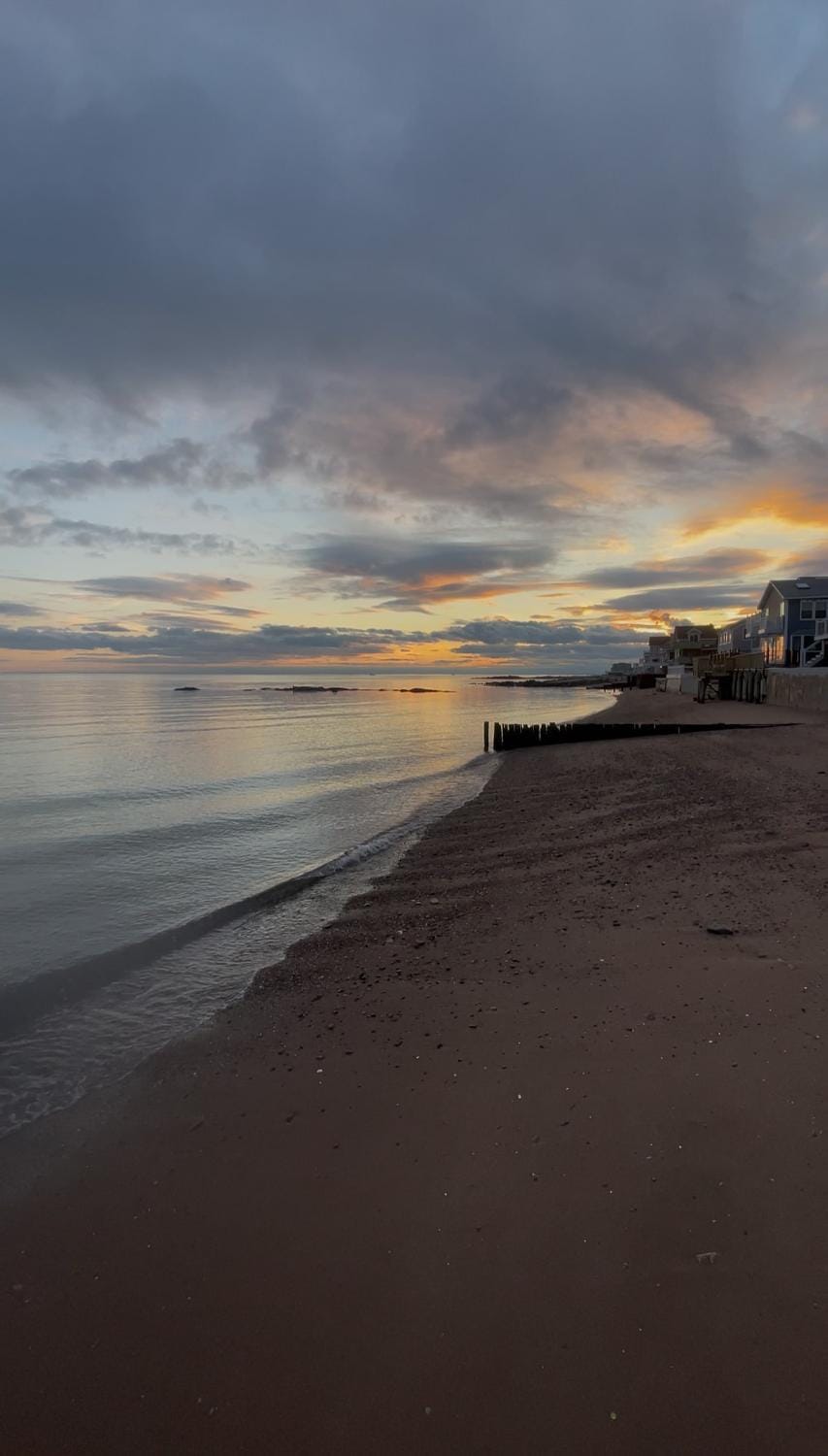 beachfront fully refurbished home House in East Haven