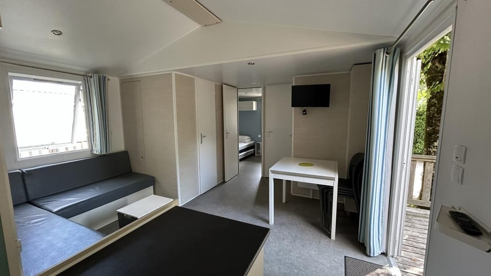 Communal lounge/ TV room, Seating area