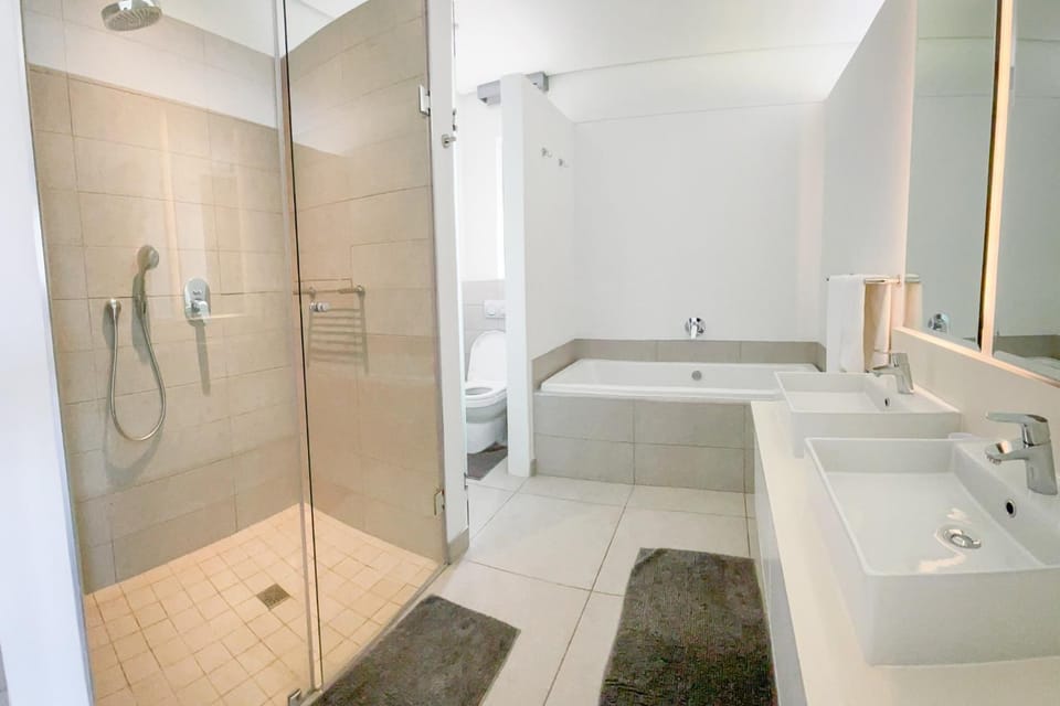 Shower, Toilet, Bathroom, Bath