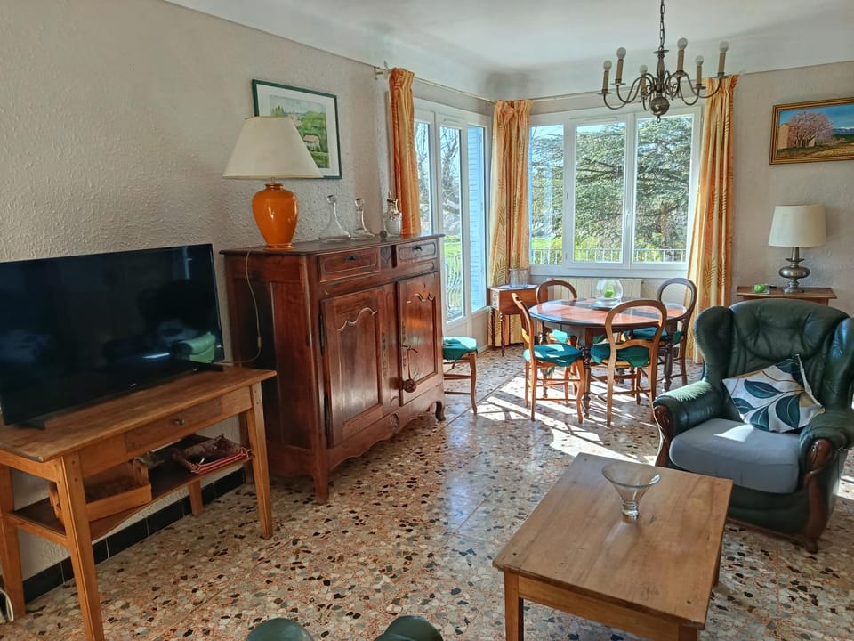 Location au pied du Mont Ventoux House in Mormoiron