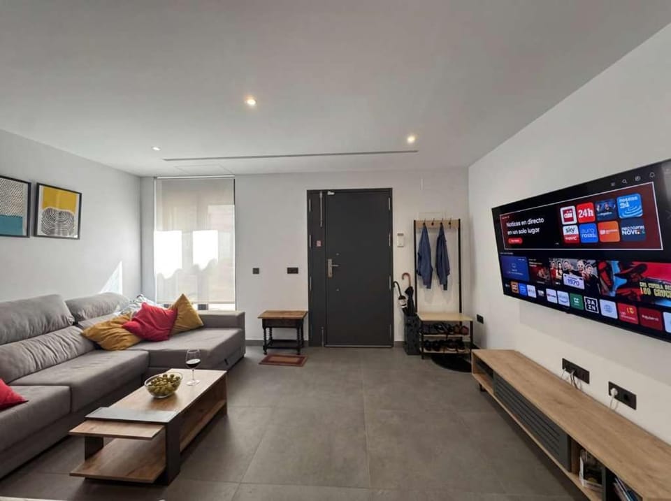 Modern 2BR Townhouse in the Heart of Coín House in Valle del Guadalhorce