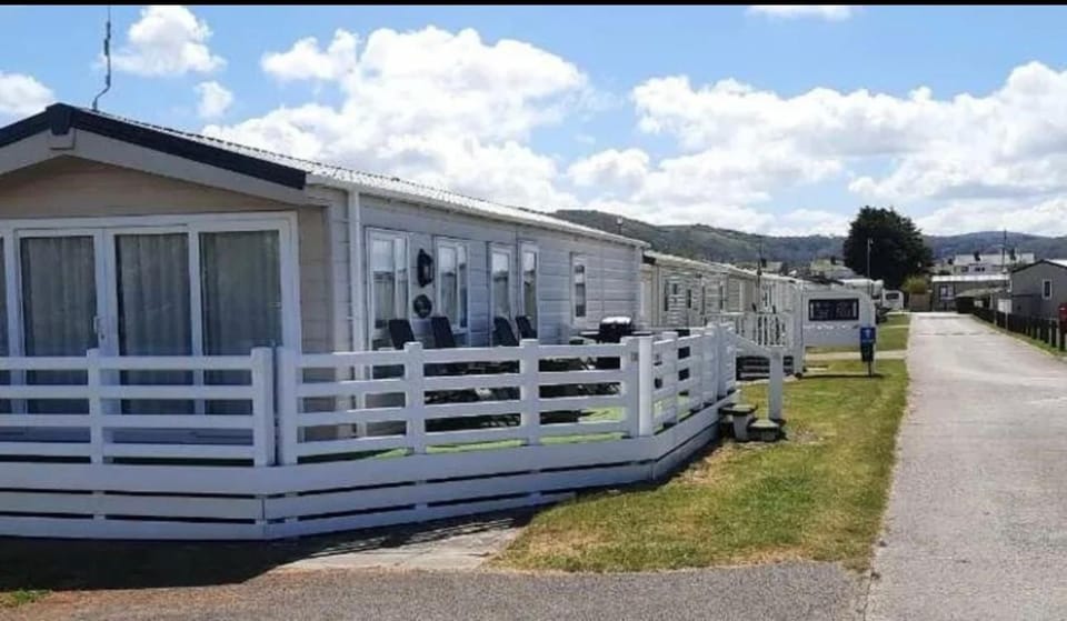 The sapphire lido beach House in Prestatyn