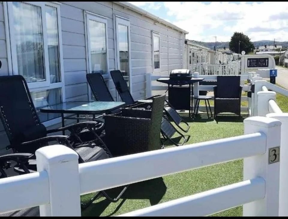 The sapphire lido beach House in Prestatyn