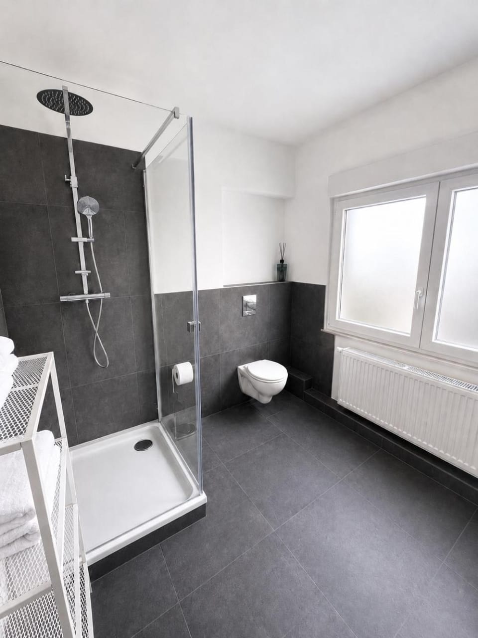 Shower, Toilet, Bathroom