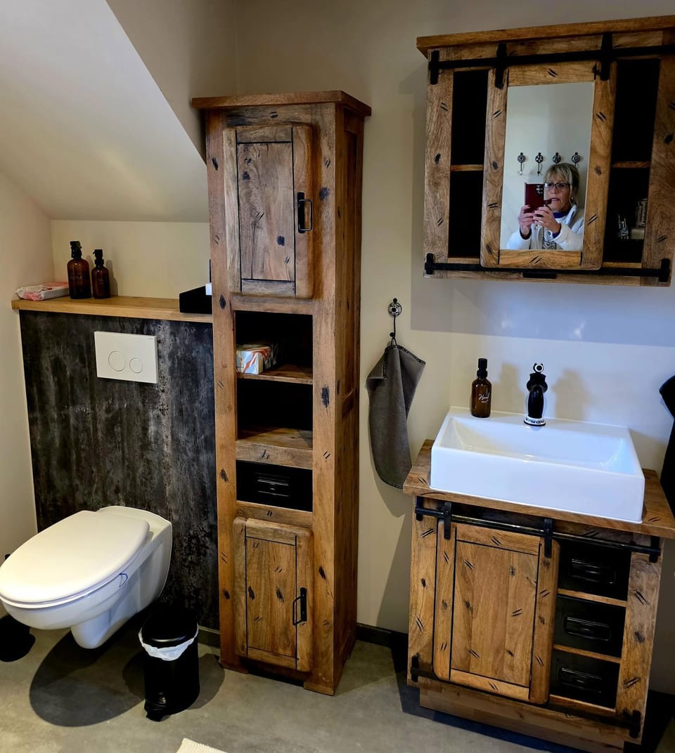 Toilet, Bathroom