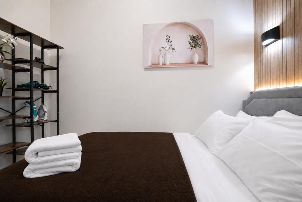 2 Bedroom Cozy Gem Apartment in Lower Manhattan