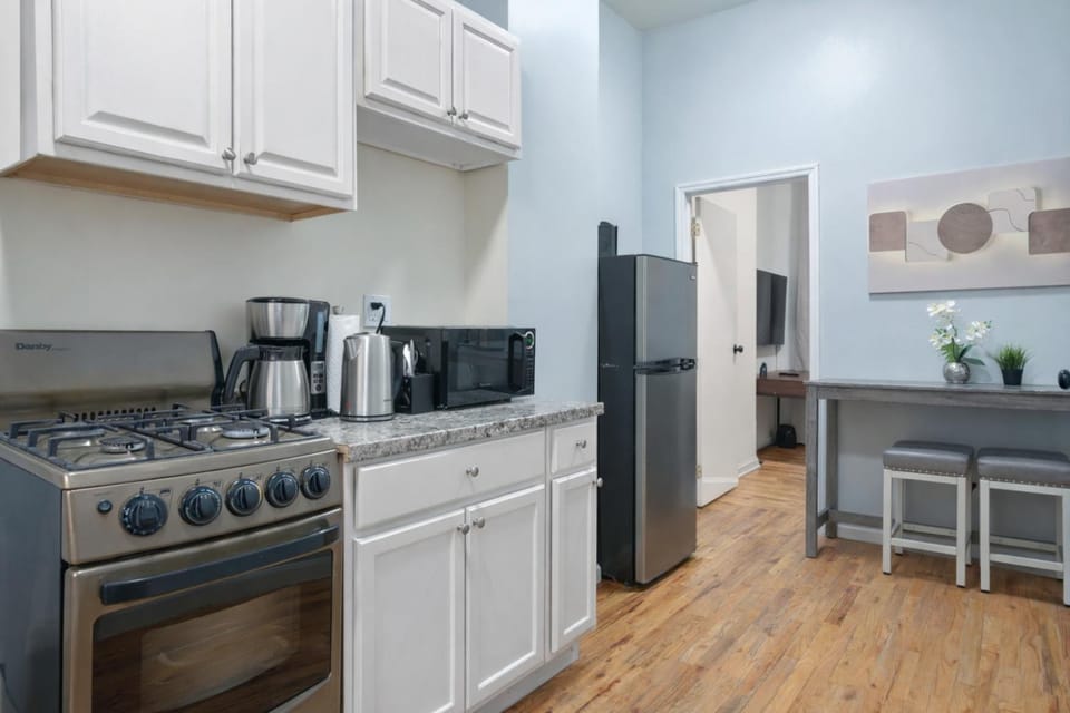 2 Bedroom Cozy Gem Apartment in Lower Manhattan
