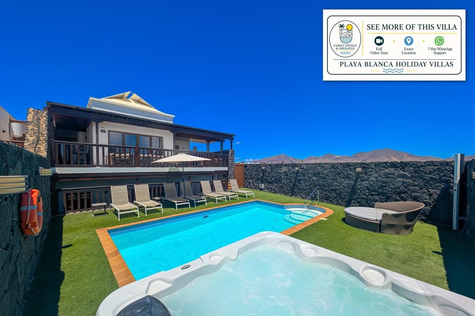 Villa Penguina Playa Blanca - 5 Bedroom - Hot Tub - Heated Pool Villa in Playa Blanca