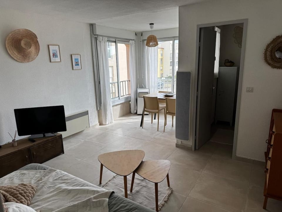 KEIZ Studio cabine Cabin in Agde