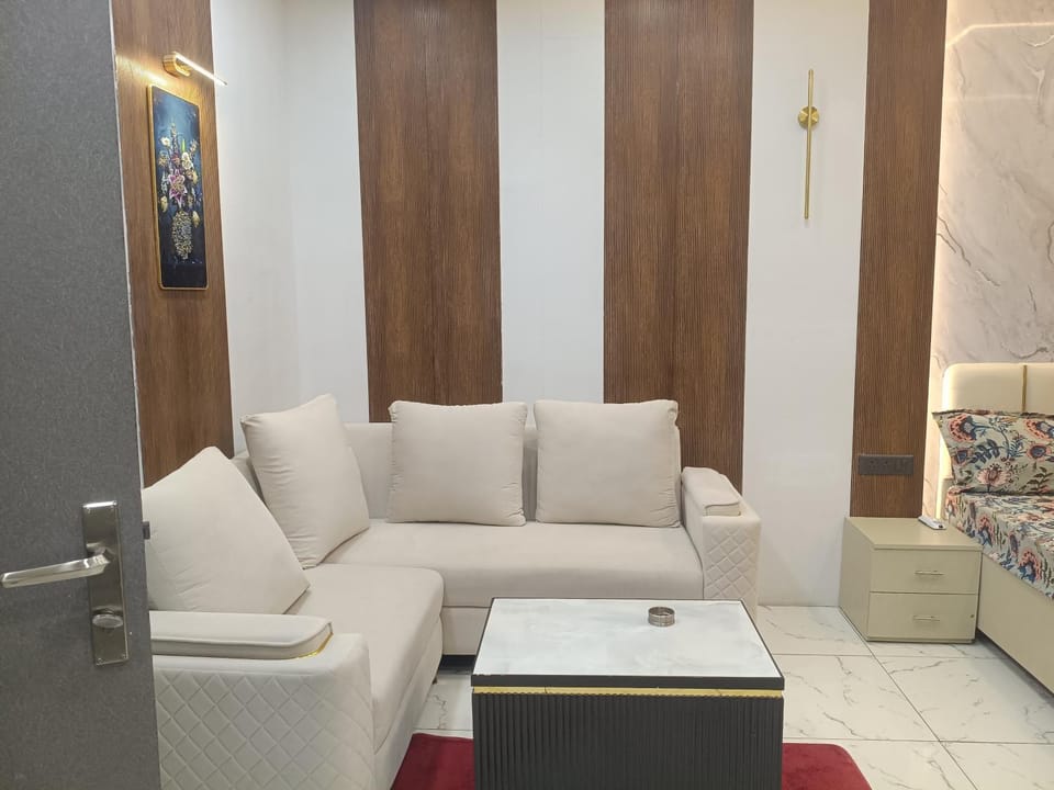Shivani Apartment in Noida