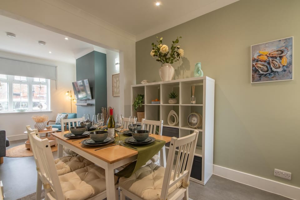 Dining area, Dinner