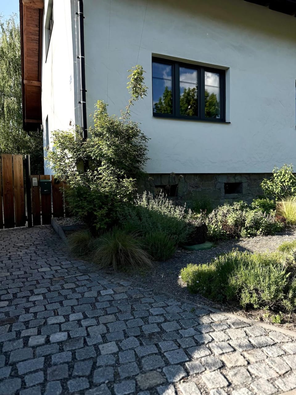Facade/entrance, Garden