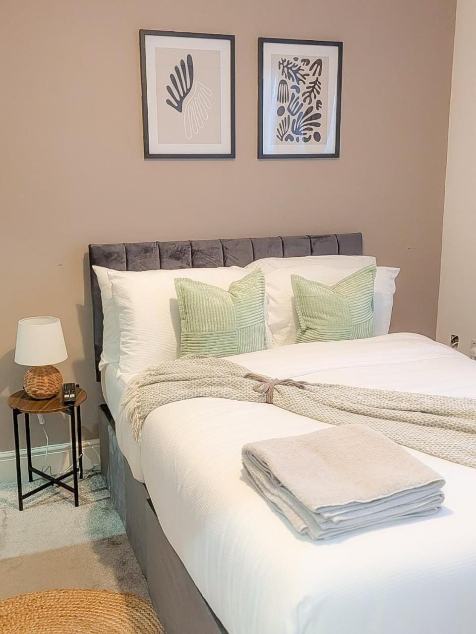 Luxury 3BR Home 20 Min to London Garden Wifi Apartment in Gravesend