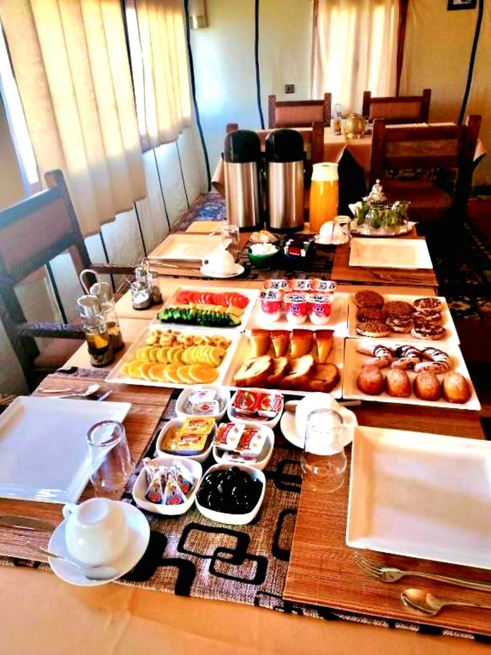 Restaurant/places to eat, Food, Breakfast, Continental breakfast, Buffet breakfast, Drinks