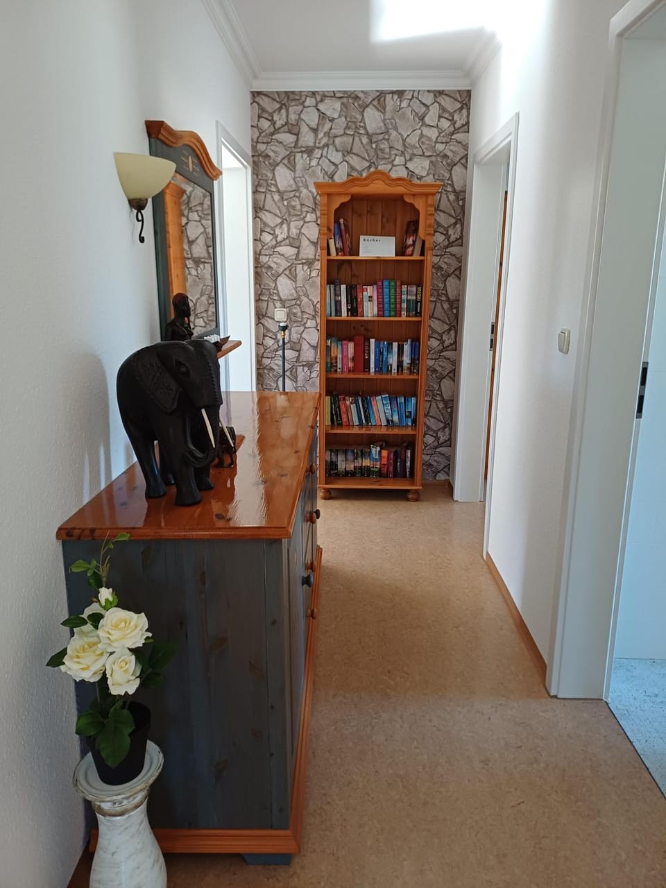 Library, Photo of the whole room