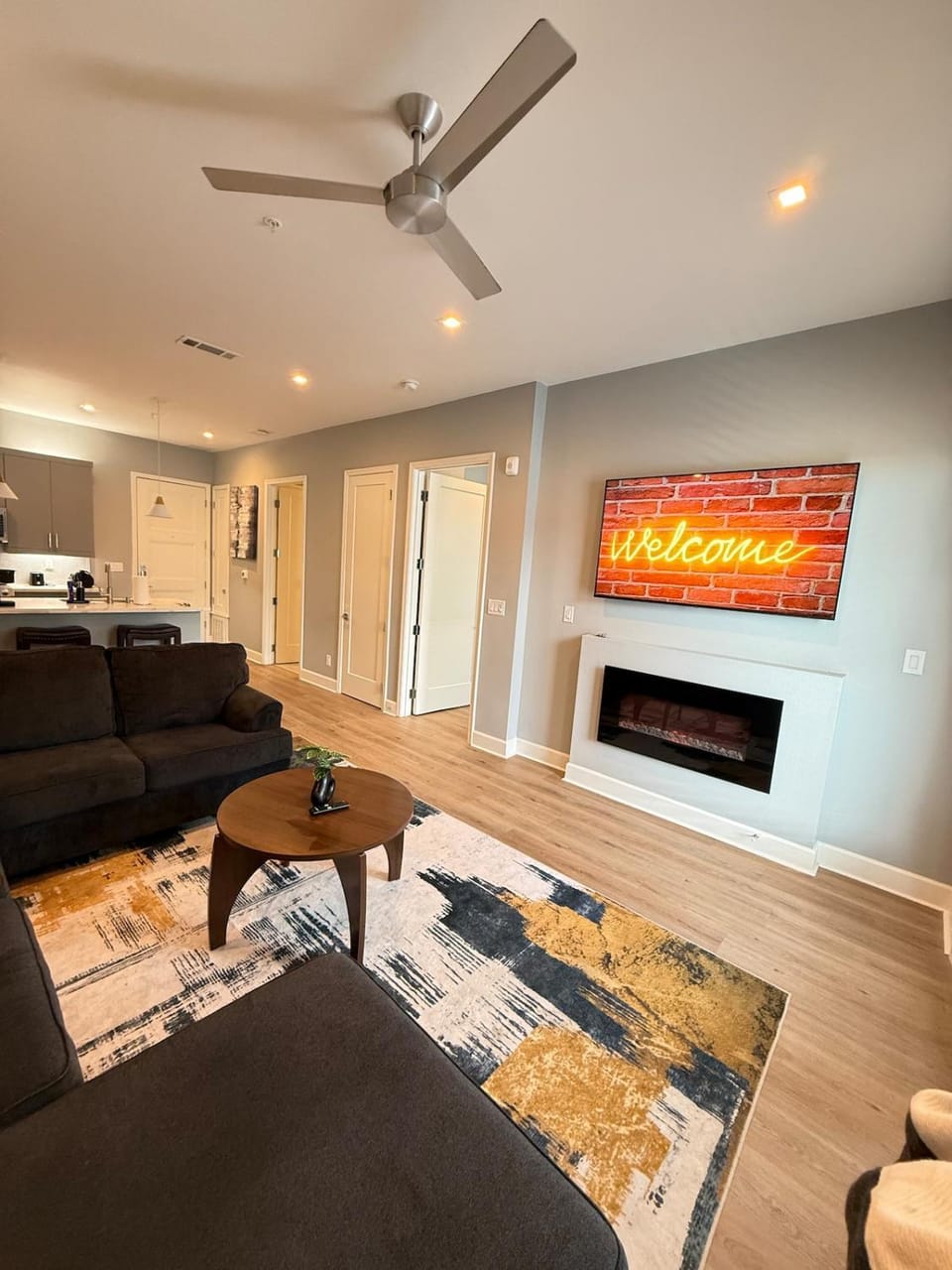 Luxury Modern King Bed Heart Of Downtown Dallas Apartment in Dallas