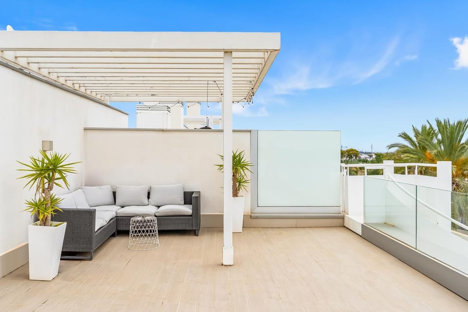 Day, Balcony/Terrace, Seating area