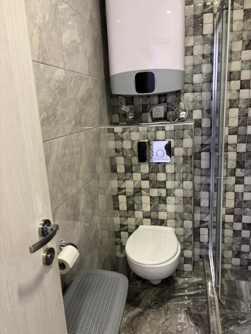 Shower, Toilet, Bathroom