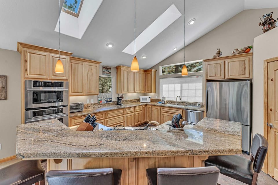 South Lake Tahoe Retreat - Pool Table & BBQ Grill House in South Lake Tahoe